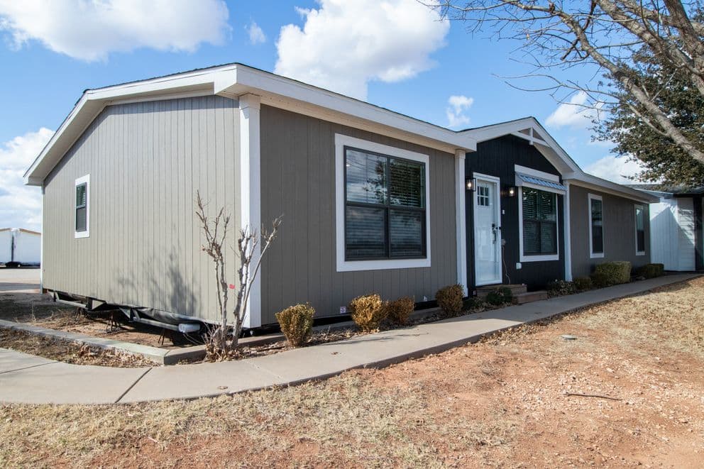 Isabella elite exterior home features