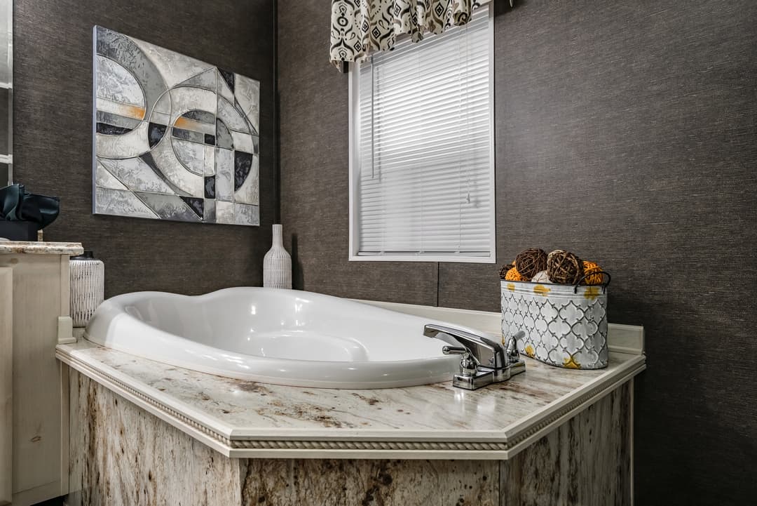 Md-39-32 bathroom home features