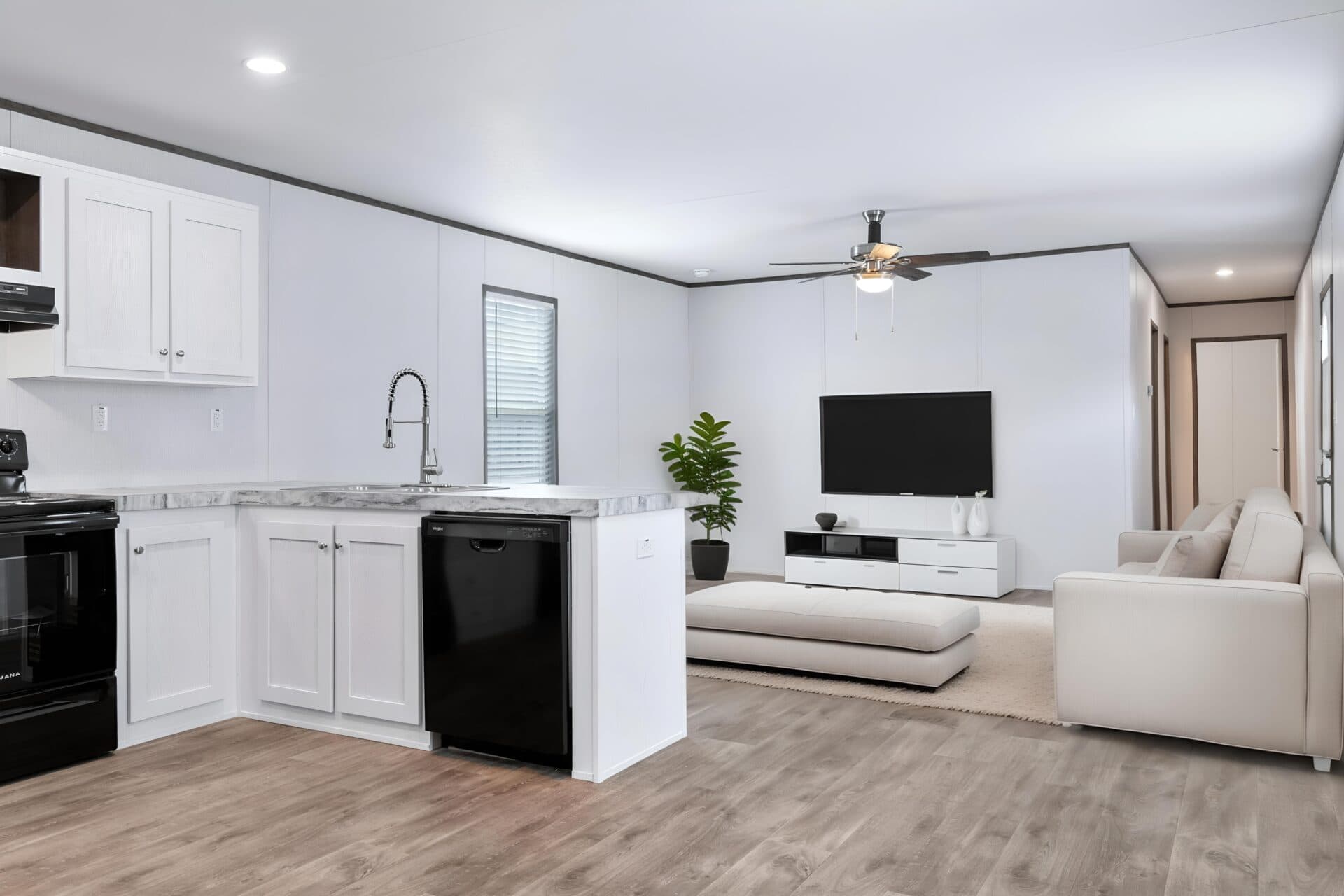 Atlantis kitchen home features