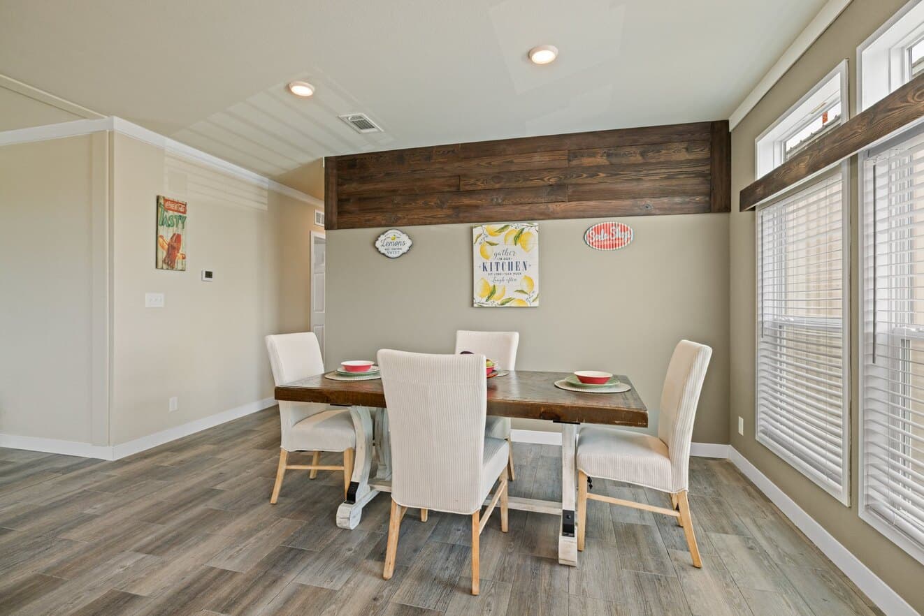 El rancho iv 32764a interior home features