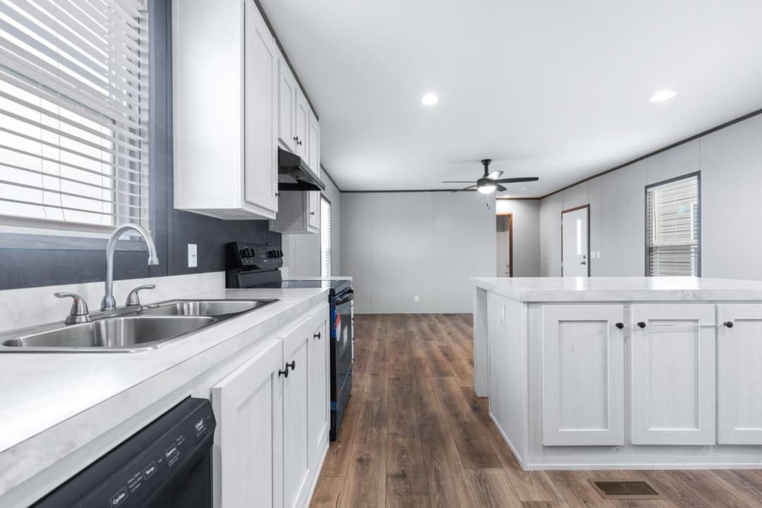 Homestead 16683a kitchen home features