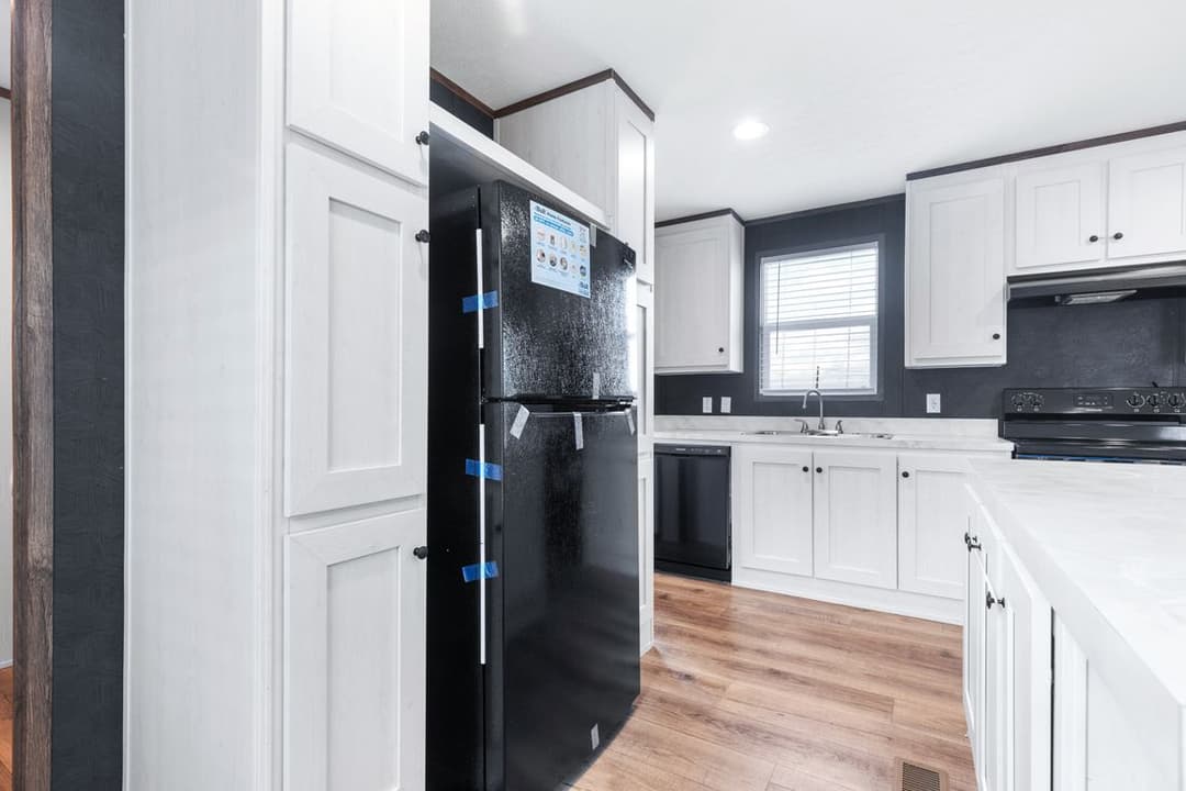 Homestead 16683a kitchen home features