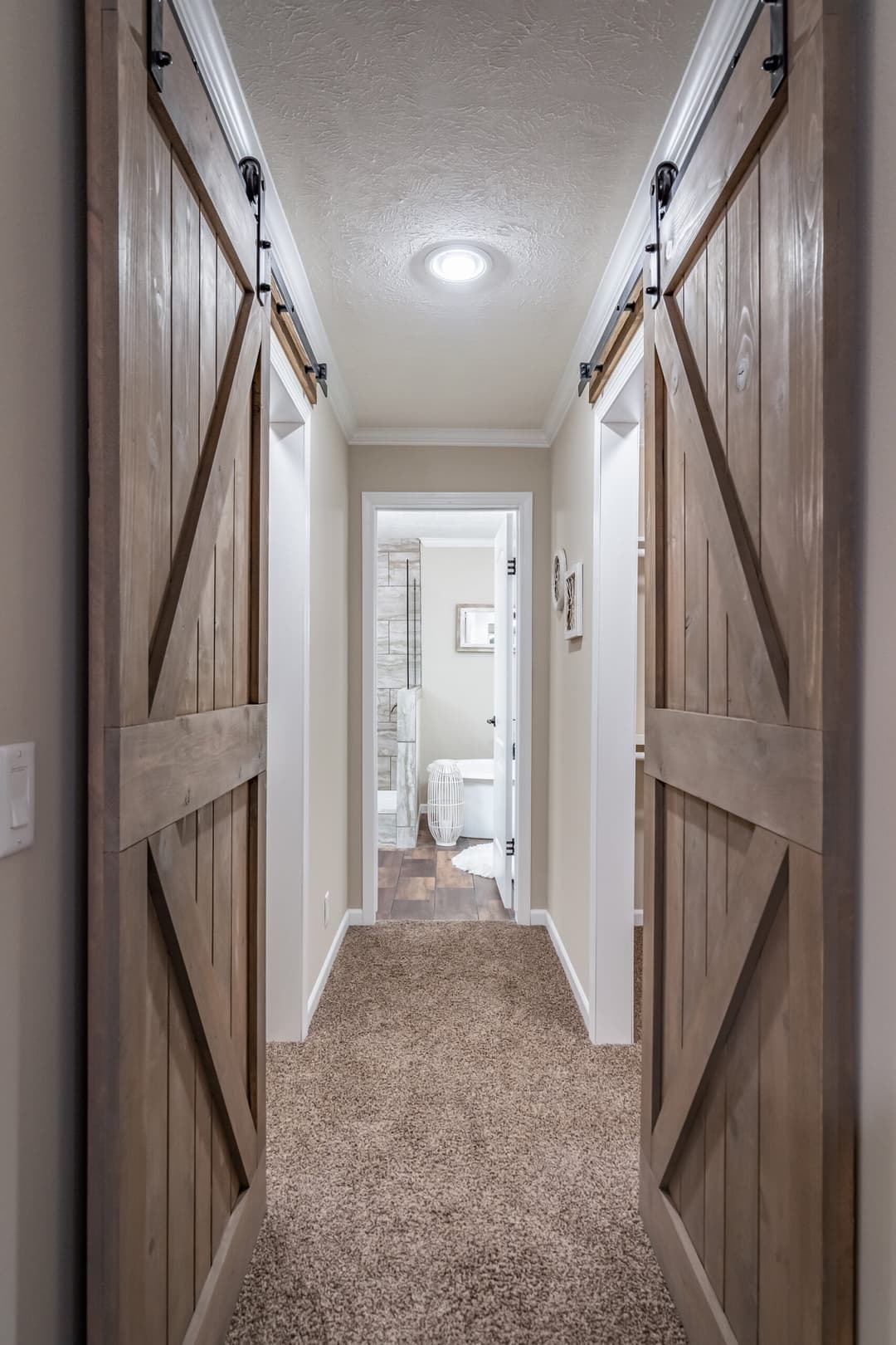 Kb-3245 tiger kat interior home features