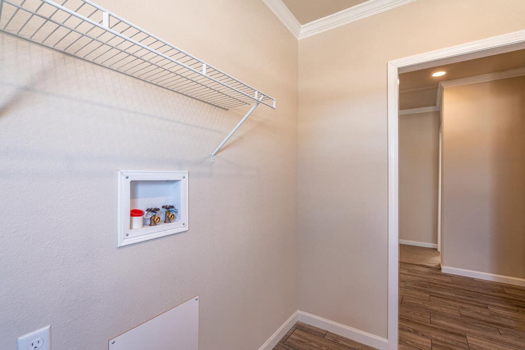 Urban homestead 28563c interior home features