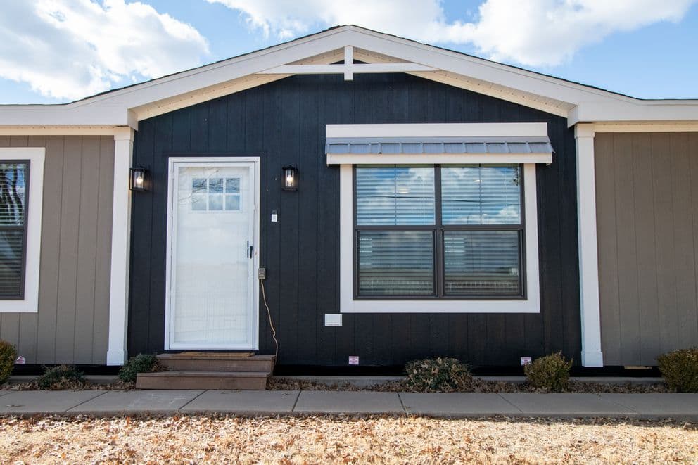 Isabella elite exterior home features