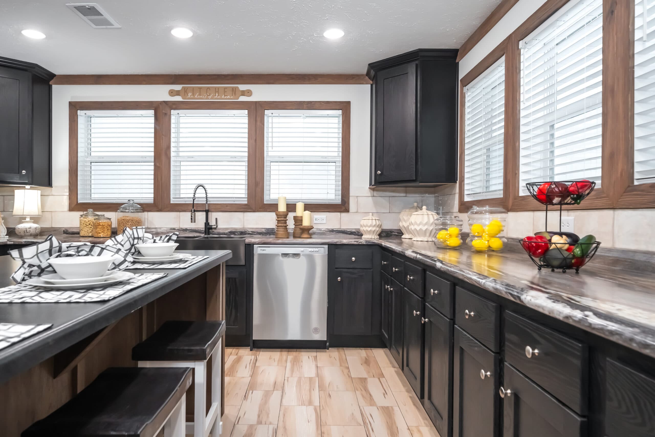 Kb-3249 gemstone kitchen home features