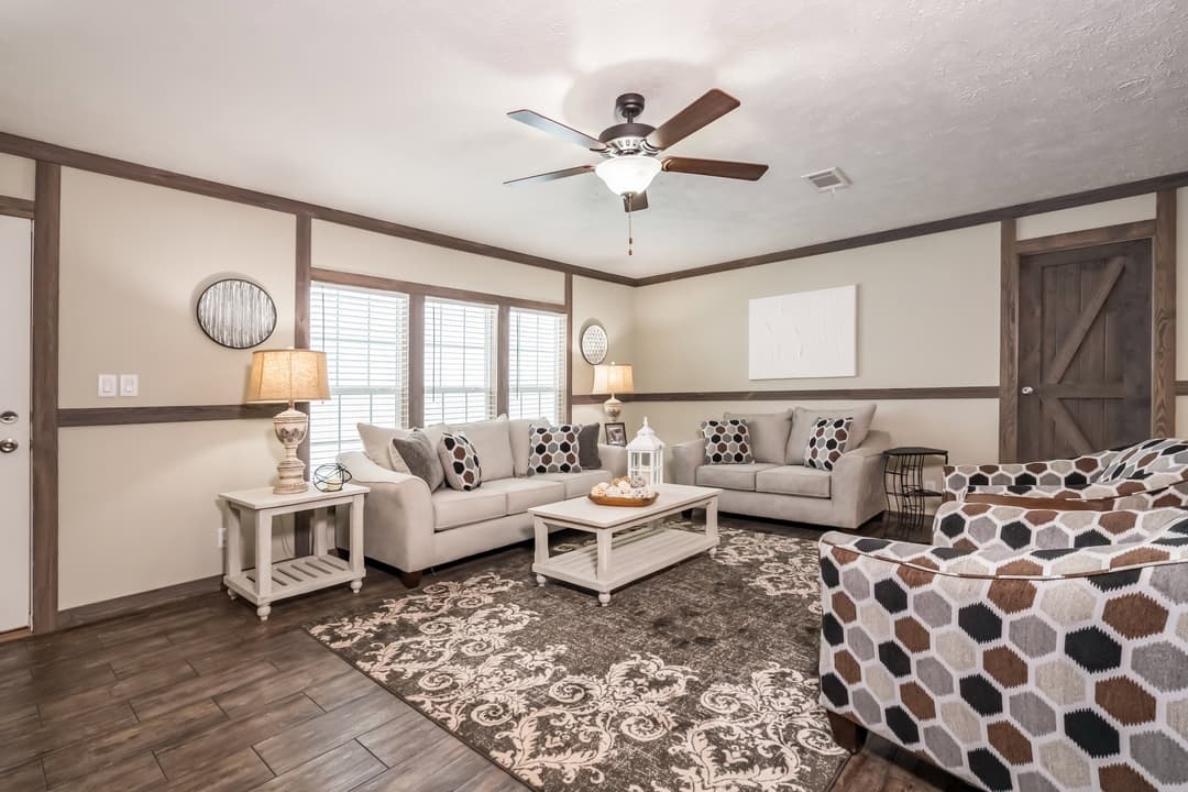 Md-44-32 housecat interior home features