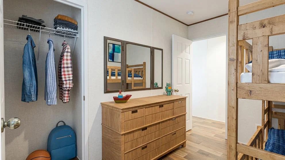 Aspen bedroom home features