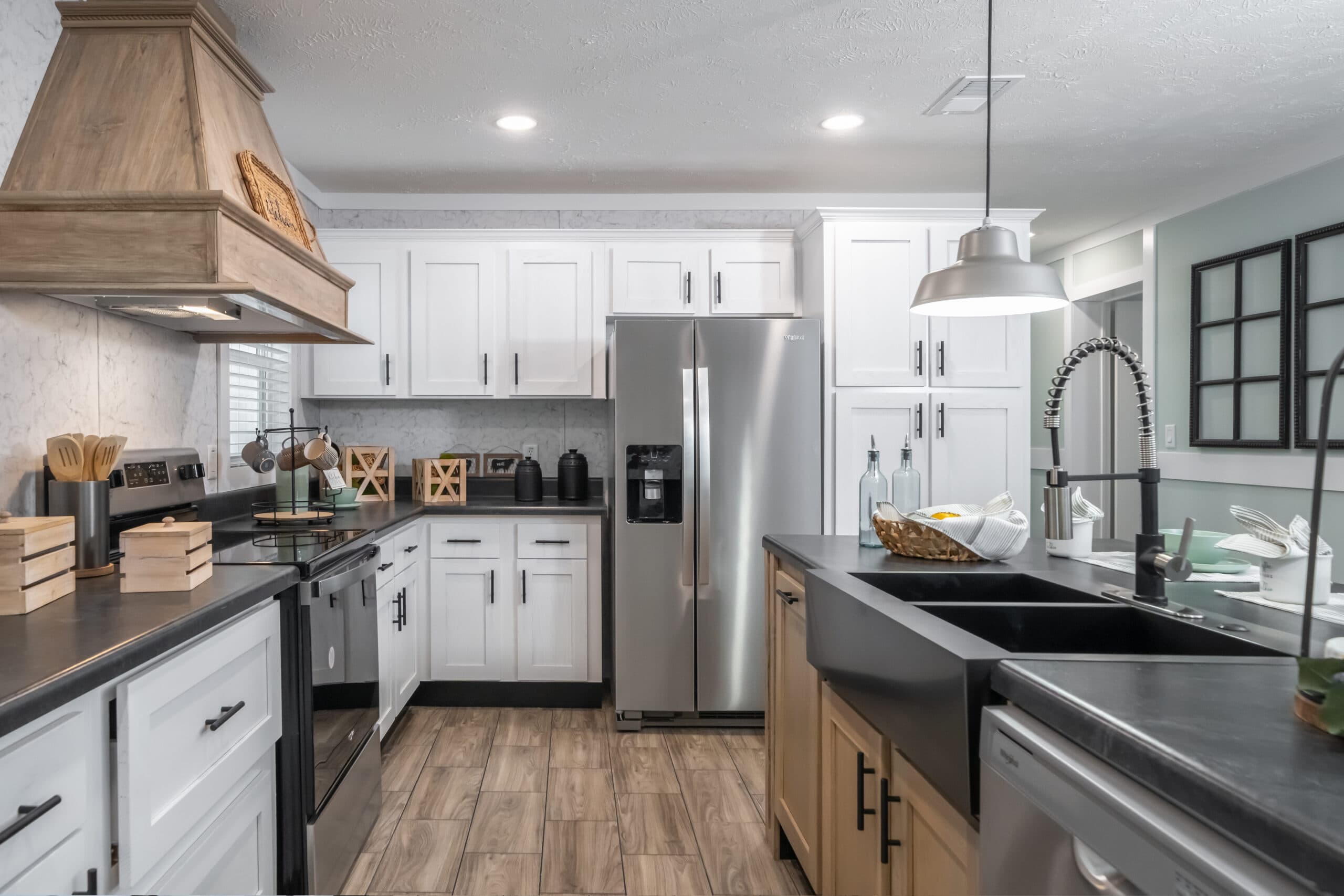 Md-56-32 kitchen home features