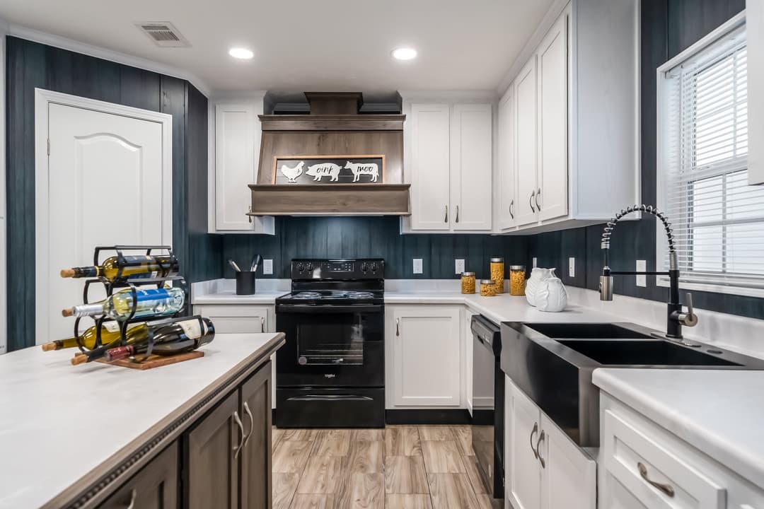 Md-50 kitchen home features