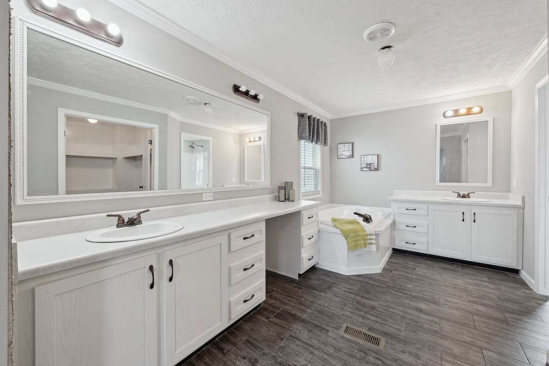 Md-30-32 josey wales bathroom home features