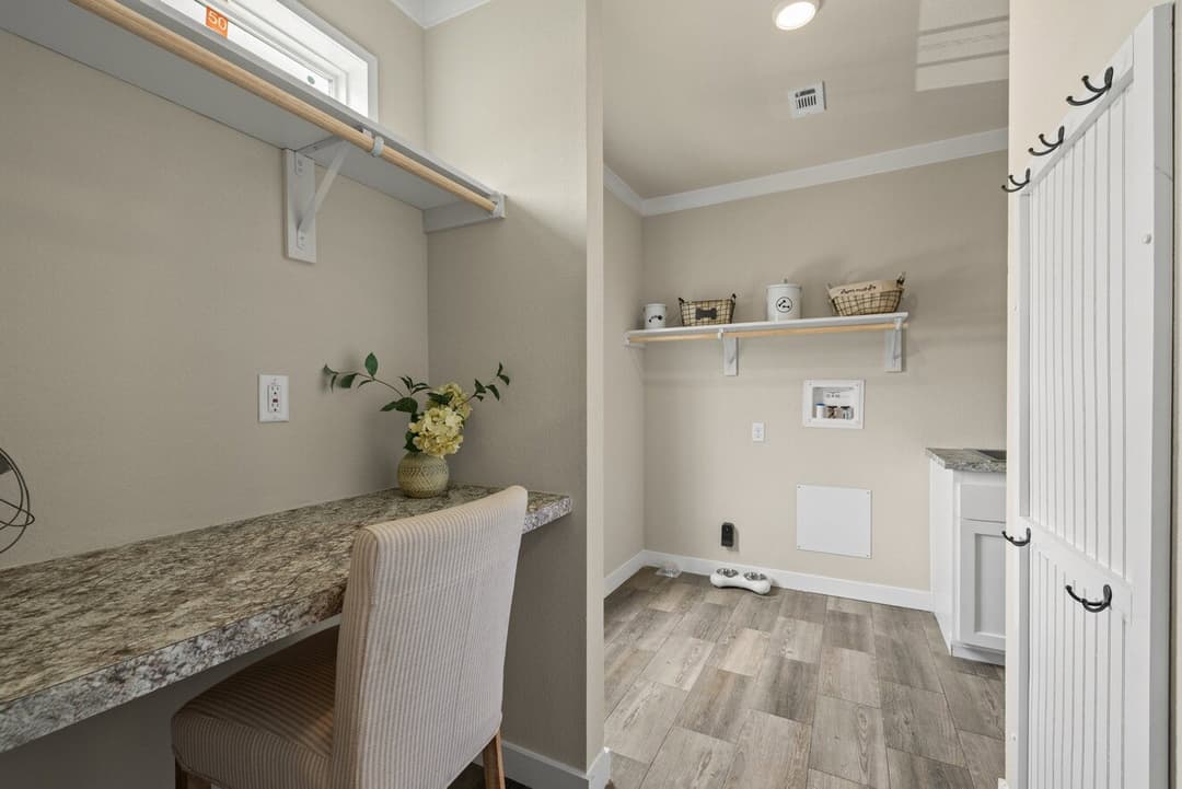 El rancho 32764a interior home features