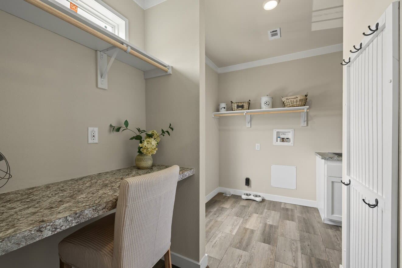 El rancho 32764a interior home features