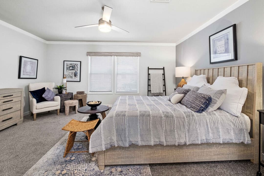 Belterra iii 32764j bedroom home features