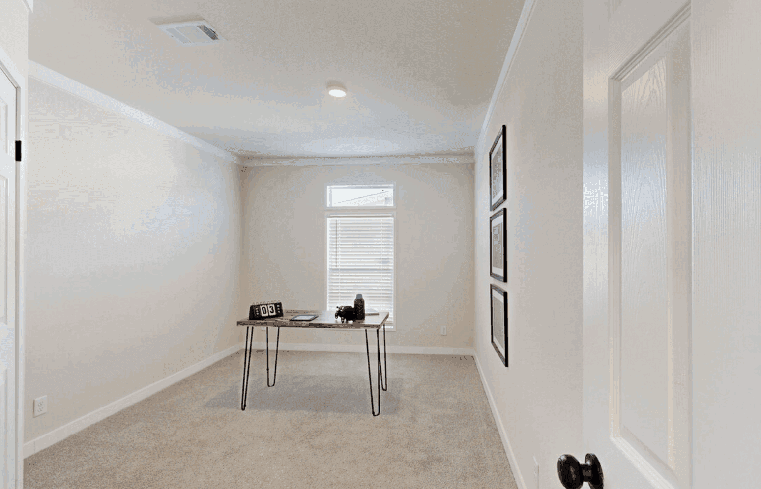 Cimarron 32563a bedroom home features