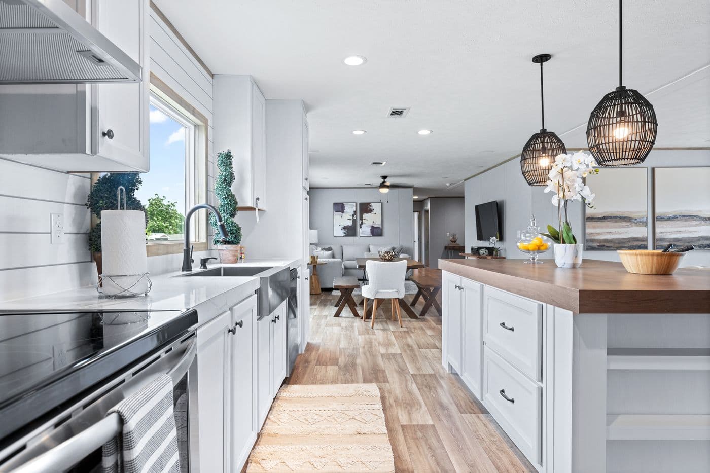 El sueno breeze kitchen home features