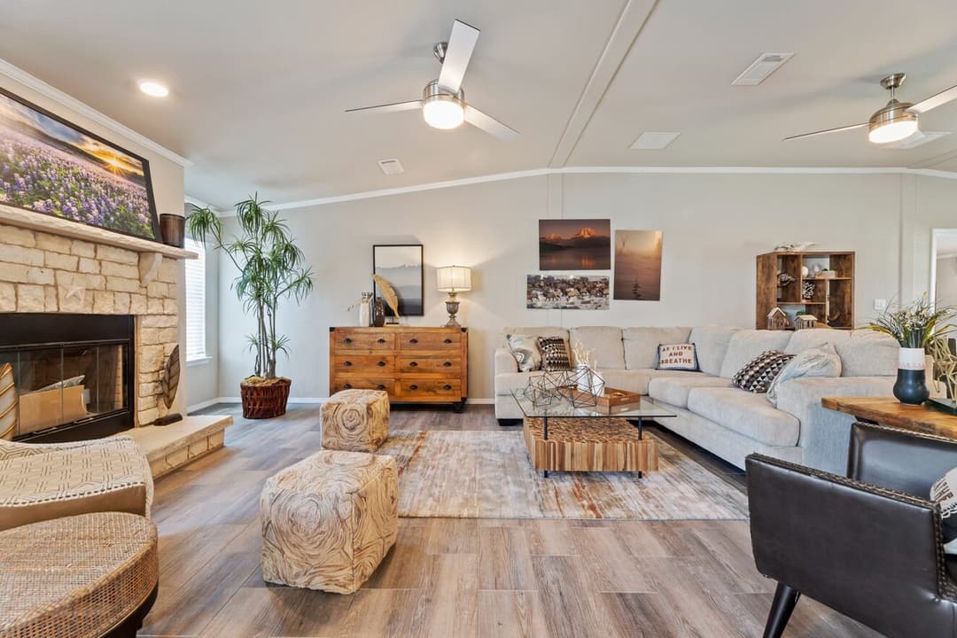 Hacienda ii flex 57664a interior home features