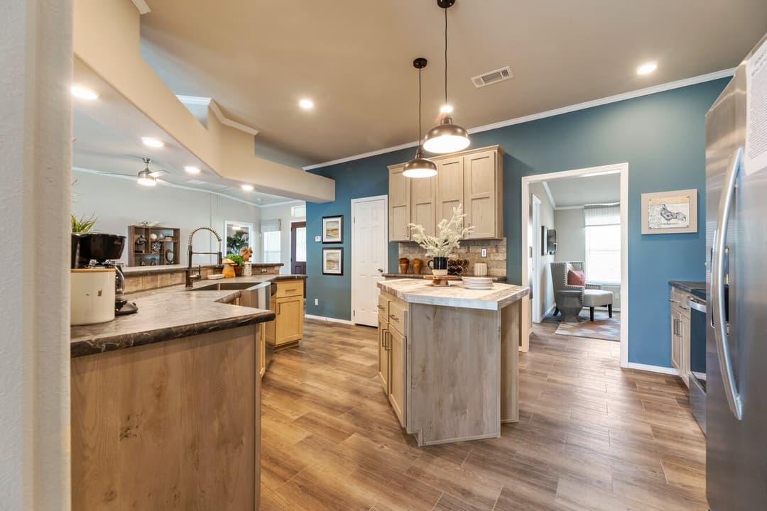 Hacienda 41604a kitchen home features