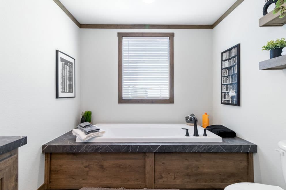 Isabella elite bathroom home features
