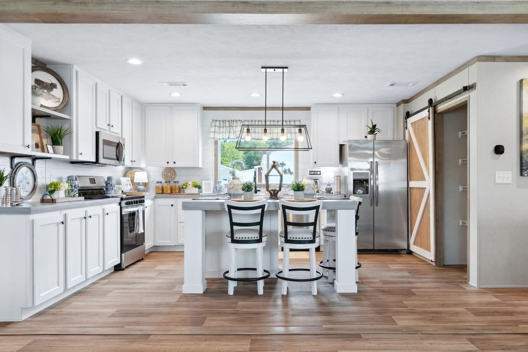 Breeze farmhouse 72 kitchen home features