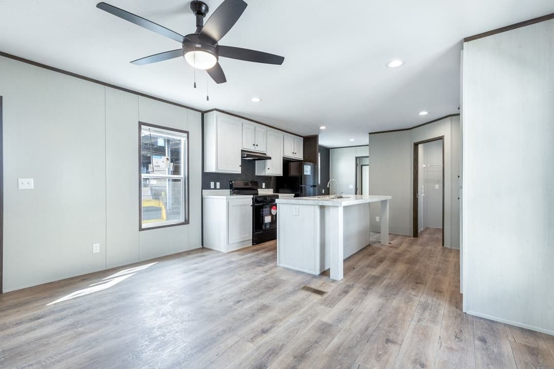 Select 16602s interior home features